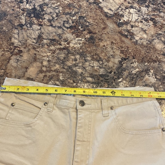 Women’s size 18 shorts - Picture 4 of 5